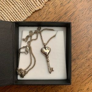 Heart key necklaces for valentines